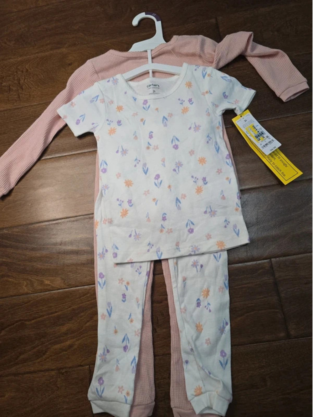 2t brand new pajamas from carter's item, 434G7